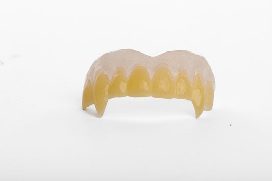 Full Veneer Vampire Fangs
